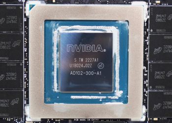 這是自主研發的 RTX 4090 SUBSTRATE 嗎？