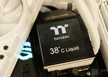 窄邊框方形螢幕！Thermaltake MAGFloe 360 Ultra ARGB Sync 一體式水冷散熱器評測