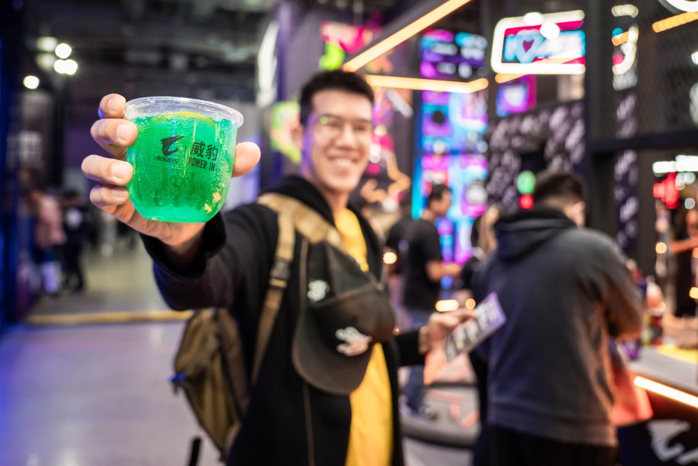 完成技嘉AORUS 三項試煉任務的玩家可獲得勇士聖水與限量好禮,化身戰鷹勇士滿載而歸,象徵活動有玩、有喝、有拿的全方位體驗。