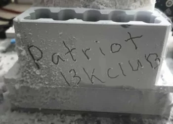 DDR5-13211 MT/s 新世界紀錄，GIGABYTE Z890 AORUS Tachyon ICE 創新高