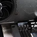 DER8AUER 短路 GC_HPWR 觸點，啟動 MATRIX RTX 5090 800W 單輸入模式！
