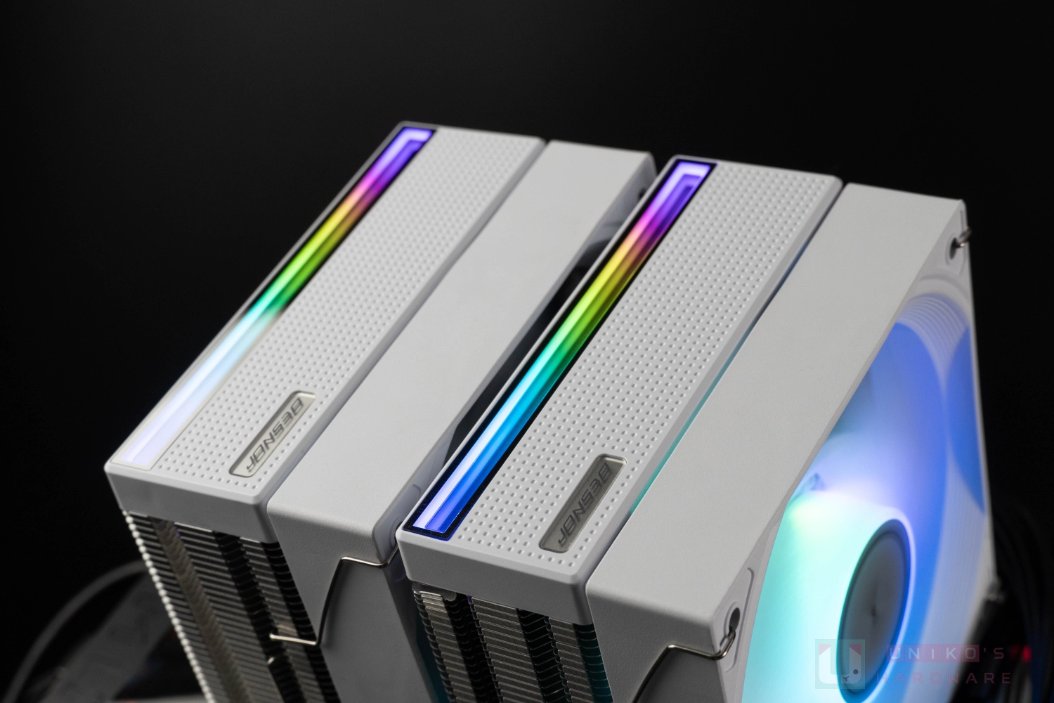 ### Jonsbo CB80 和 CB40 空冷散熱器開箱與評測 #### 外觀特點 Jonsbo 喬思伯推出的 CB