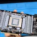 技嘉 RTX 5090 硬上雙 12V-2x6 接頭與分流模組，導致 PCB 燒穿破洞