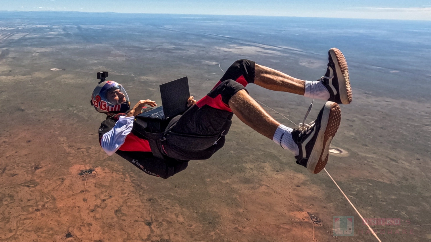 創作之路無極限！ASUS ProArt GoPro Edition 筆電攜手 Red Bull 運動員挑戰天際實現創意
