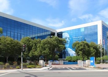 Intel 晶片代工搶下 Google 大單？華爾街潑冷水！