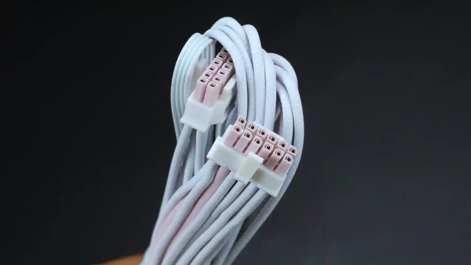 SEASONIC 回應自家 16PIN 線材端子鬆動導致燒毀的指控