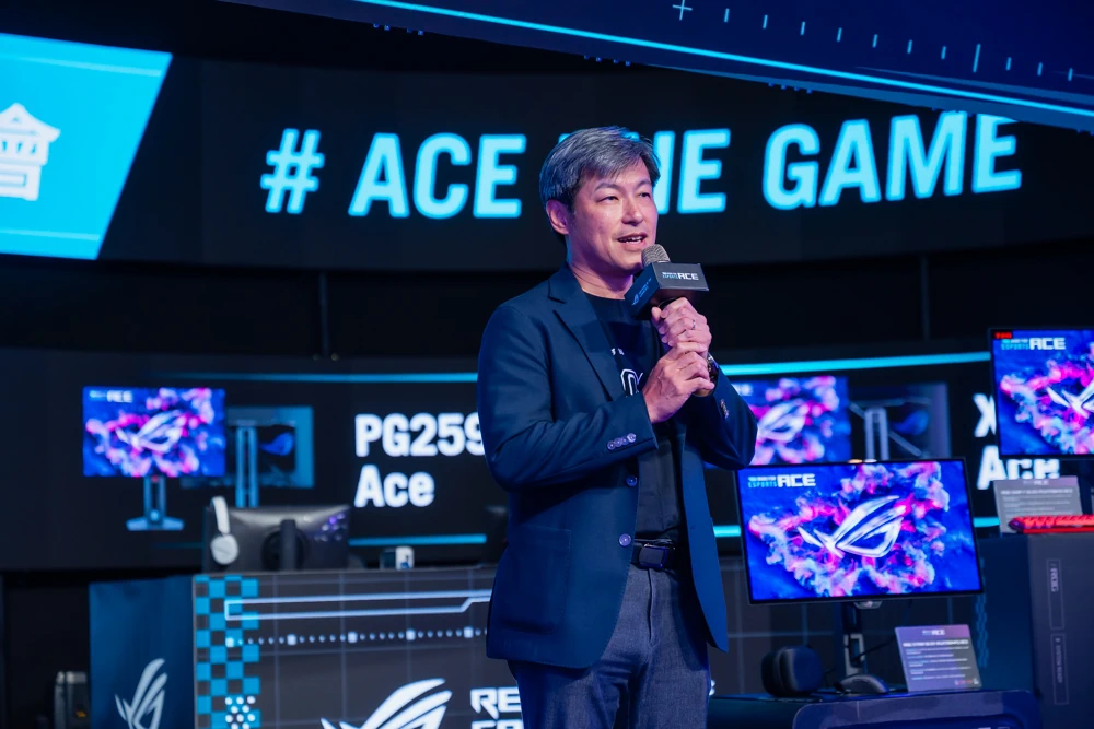 華碩全球副總裁暨顯示器事業部總經理邱耀輝表示,全新 Ace Esports OLED 系列,除象徵品牌版圖擴張,並實際獲選為 2026 PGL CS2 Major 全球三大賽事官方指定使用電競螢幕,完美展現 ROG 在頂尖電競領域的卓越影響力,以及不容撼動的領導地位。